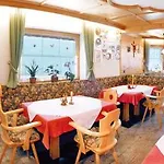 Δωμάτια σε οικογενειακή κατοικία Gaestehaus Bergruh Tux