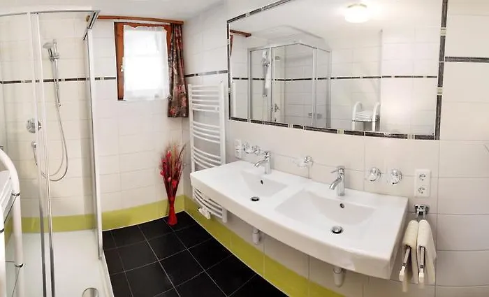 Homestay Gaestehaus Bergruh Tux